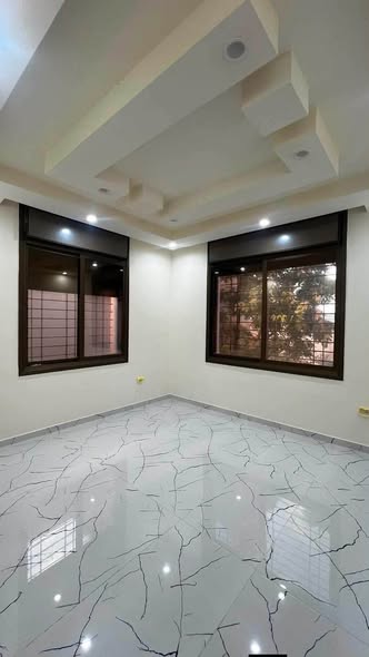 شقة فاخرة للإيجار في إربد - طابقية 180م - 2