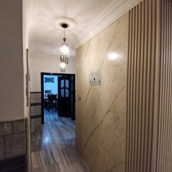 شقة فاخرة مع ترس في طبربور – فرصة ذهبية للسكن - 2