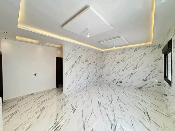 شقة جديدة غير مسكونة للإيجار في تلاع العلي – 160م² بترس واسع - 4