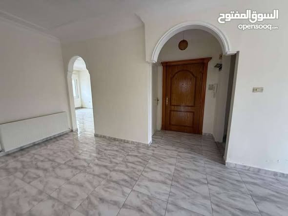 شقة فاخرة للإيجار في الجبيهة - 190م