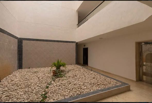 شقة فاخرة مفروشة للإيجار في الرابية - 2