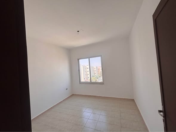 شقة فاخرة للبيع في الزرقاء - مدينة الشرق جاهزة للسكن - 5