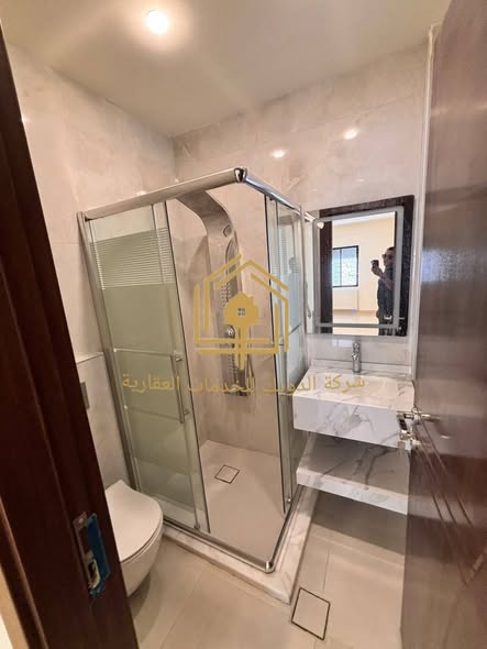 شقة فاخرة للإيجار في الجندويل