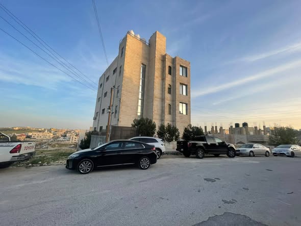 فرصة استثمارية: عمارة للبيع في شفا بدران – 5 شقق وموقع مميز!