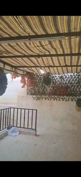 فيلا فاخرة للبيع في طبربور بحدائق وفيرة