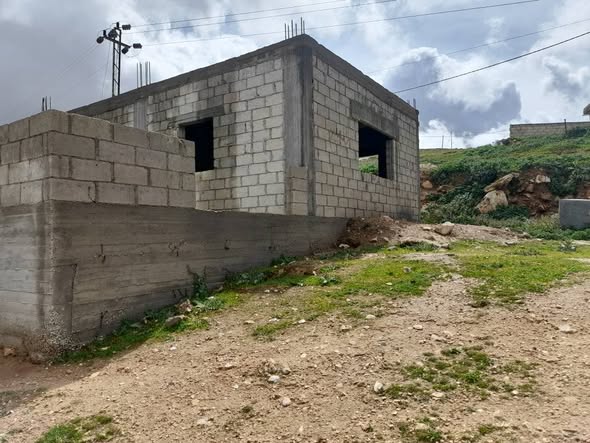 بيت مستقل للبيع مع ترس خارجي - مساحة 2 دونم - 2