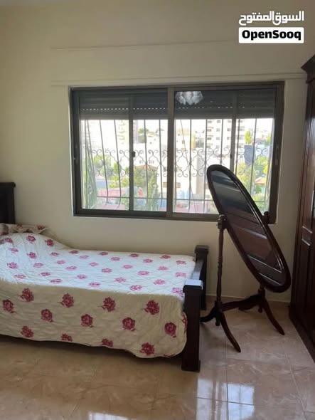 شقة فاخرة للبيع في السلط - المهندسين مع روف كامل - 3