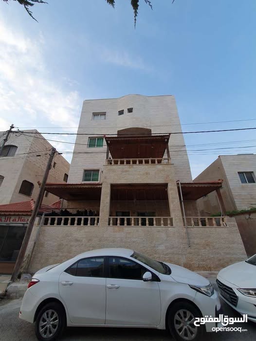 عمارة استثمارية للبيع في أبو علندا