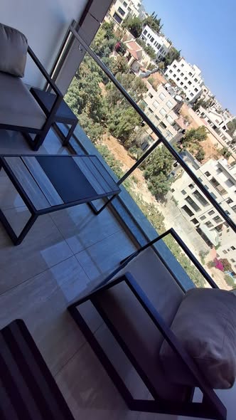 ستوديو مفروش فاخر في عبدون - إطلالة رائعة - 5