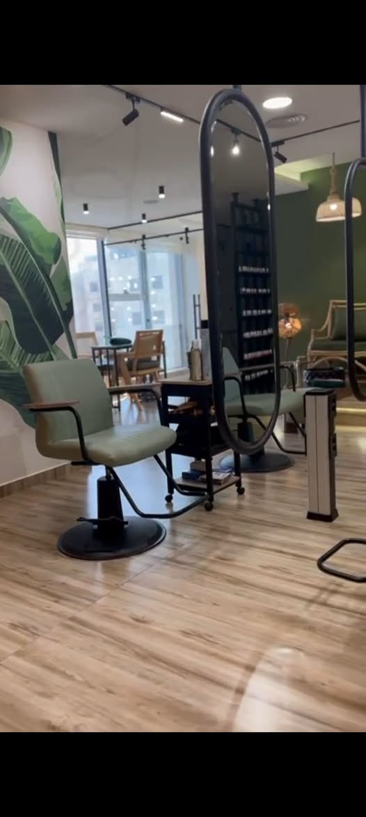 بيوتي سنتر فاخر مجهز بالكامل للبيع بسعر مغري