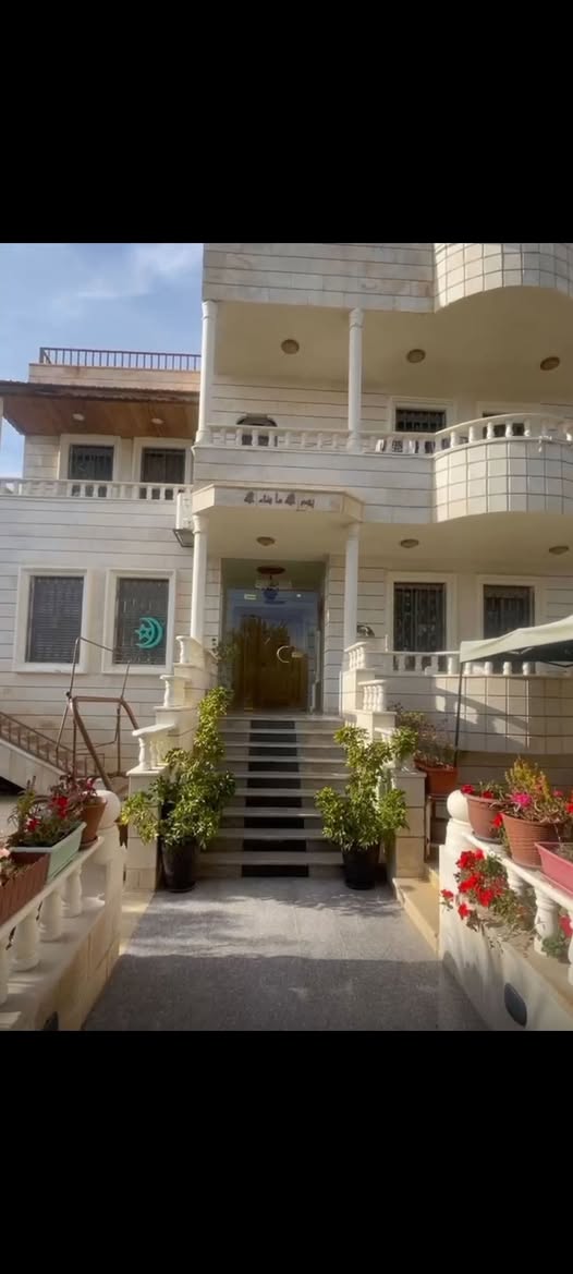 فيلا فاخرة للبيع في اليادودة - إسكان أشكو