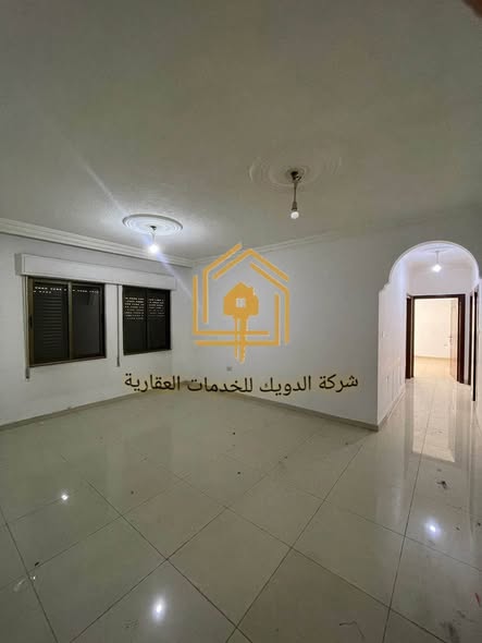 شقة فاخرة فارغة للإيجار في الياسمين