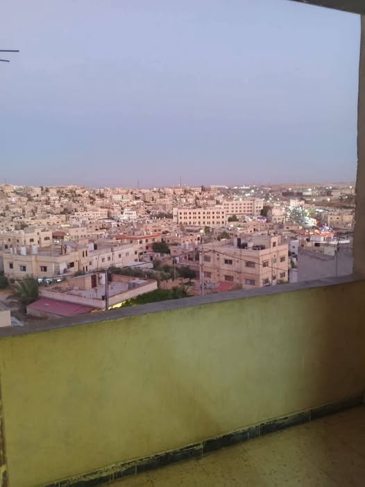 شقة فاخرة للبيع في الهاشمية بعمان