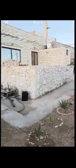 مزرعة استثمارية للبيع في مادبا مع بيت ريفي