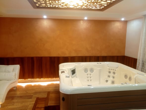 فيلا تريبلكس فاخرة للبيع في ضاحية الرشيد