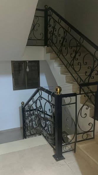 بيت مستقل على شارعين للبيع في ماركا الجنوبية - موقع مميز - 5