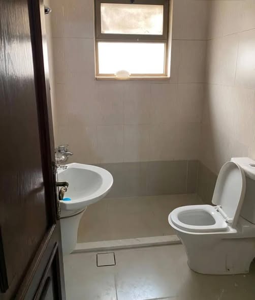 طابق شبه أرضي فاخر للإيجار في خلدا - 5
