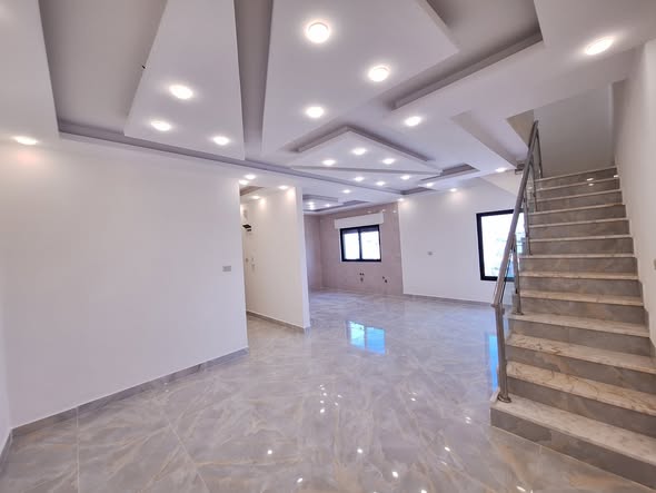 لقطة نار: طابق ثالث مع روف في طبربور - 73 ألف فقط - 2