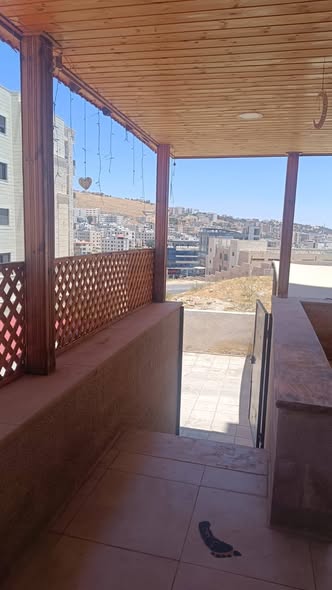شقة فاخرة بإطلالة مميزة للبيع في شفا بدران - 2