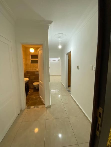 شقة فاخرة للبيع في طبربور - 220م² بسعر مميز - 4