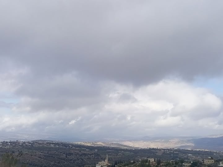 قطعة أرض للبيع بإطلالة رائعة