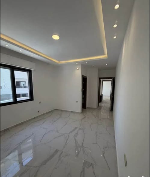 شقة فاخرة للإيجار طريق المطار - 4