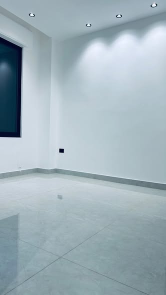 شقة فاخرة للبيع في طريق المطار - 5