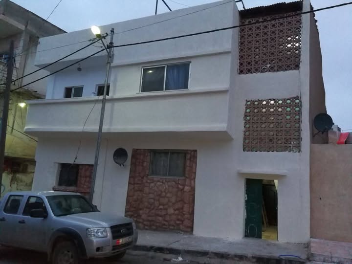 بيت طابقين مستقل للبيع في إربد
