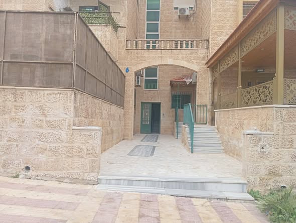 شقة فاخرة للبيع في ضاحية الياسمين
