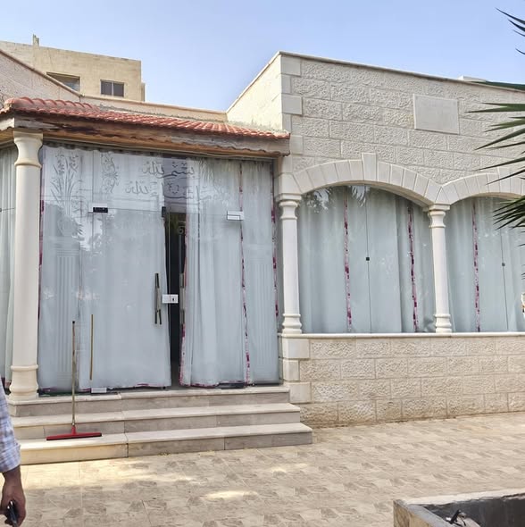 فيلا فاخرة للبيع في مرج الحمام - فرصة استثمارية