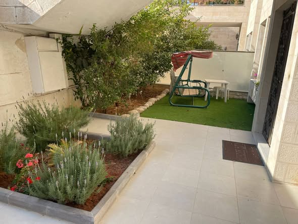 شقة فاخرة للإيجار في الجاردنز