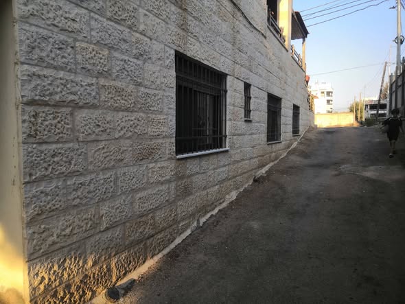 شقة تسوية مفرغة للبيع في إربد