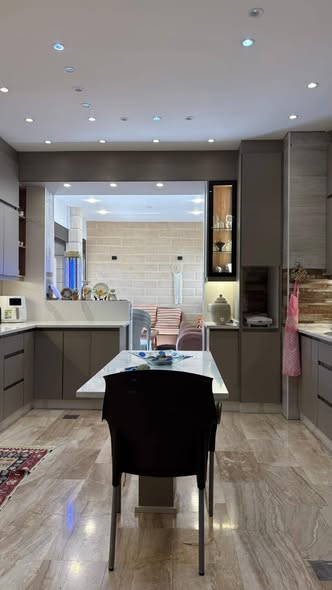 عمارة فاخرة للبيع المستعجل في موقع حيوي بعمان - 4