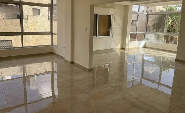 شقة واسعة للإيجار في تلاع العلي مع كراج وبرندة - 3