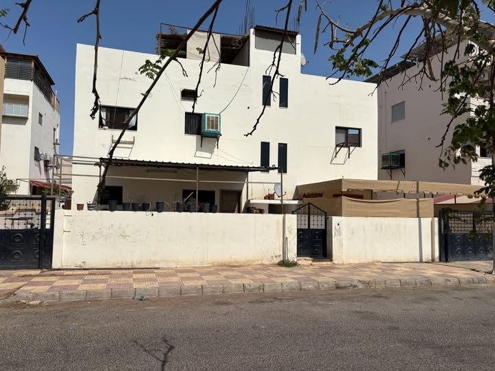 عمارة سكنية مميزة للبيع في العقبة – العاشرة الغربي