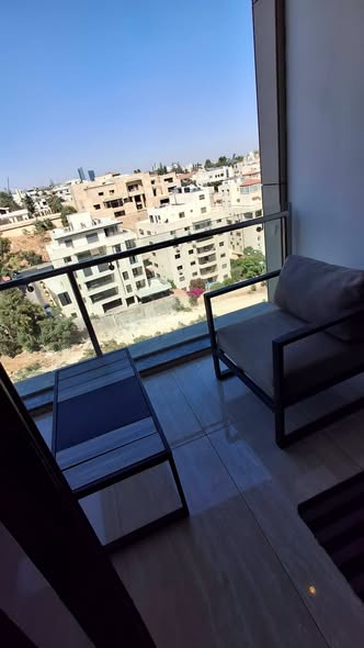 ستوديو مفروش فاخر في عبدون - إطلالة رائعة - 4