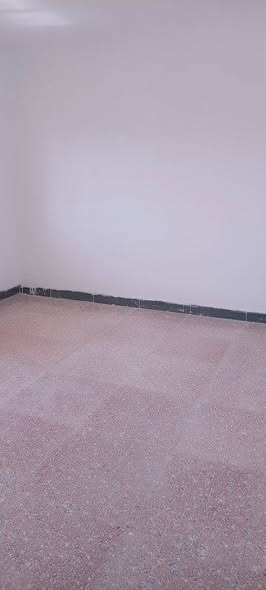شقة فاخرة للإيجار في إربد - موقع متميز - 3