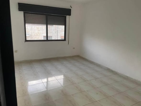 شقة للإيجار بموقع مميز في شارع الجامعة (الجامعة الأردنية) - 3