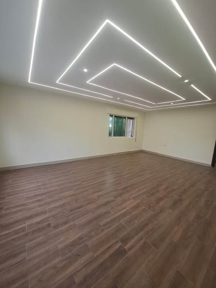 شقة أرضية فخمة للإيجار في الجاردنز – 330م² مع ترس - 3