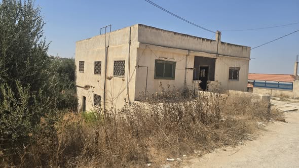 بيت مستقل للبيع في أربد - كفريوبا