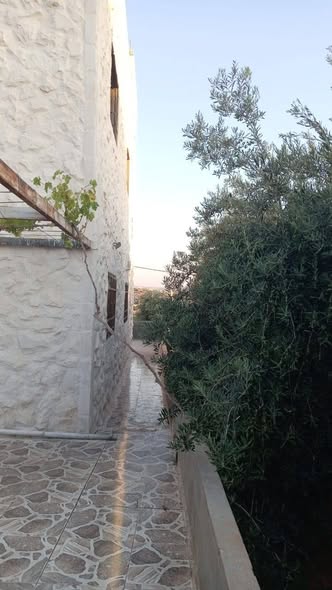 بيت مستقل بسعر شقة في ناعور - زبود - 3
