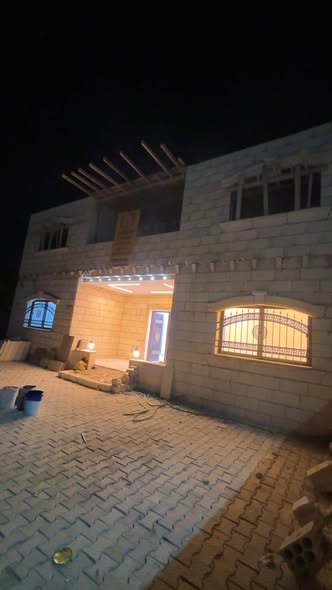 شقة أرضية جديدة للبيع بإطلالة حجرية فاخرة - 2