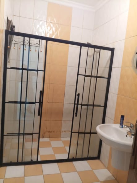 شقة فاخرة للإيجار في ضاحية النخيل - 4