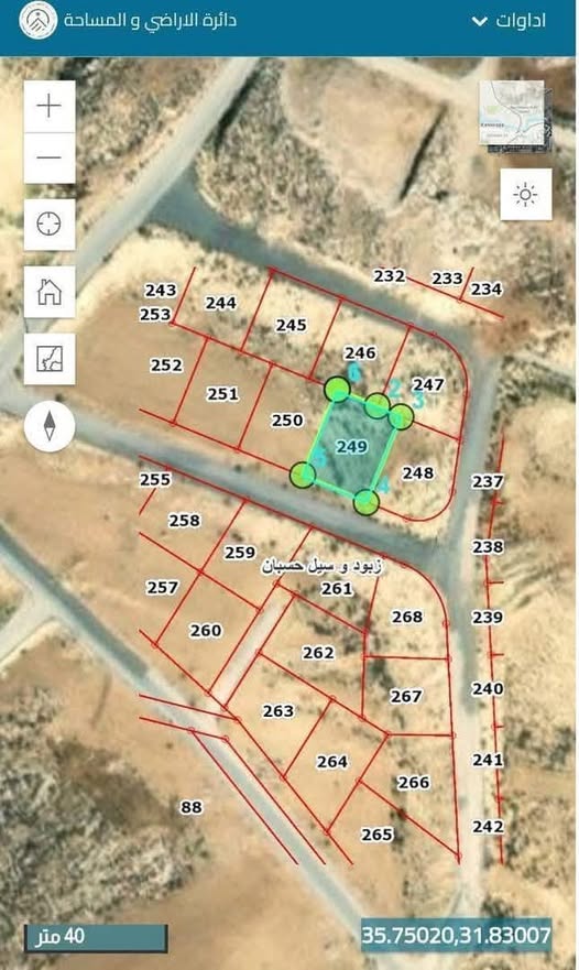أرض استثمارية بإطلالة ساحرة في ناعور زبود