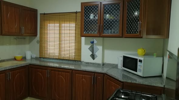 مزرعة مجهزة بالكامل للبيع في الشونة الجنوبية - 3