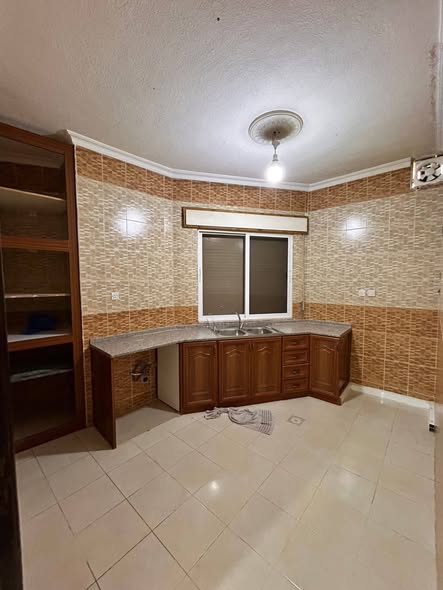 شقة فاخرة للبيع في العقبة، السكنية 8 (الثامنة) - 5