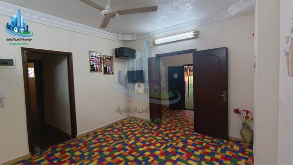 شقة فاخرة مع رخصة روضة للبيع في الزرقاء