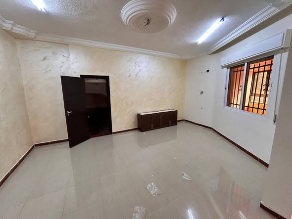 شقة فاخرة للبيع في العقبة، السكنية 8 (الثامنة) - 4