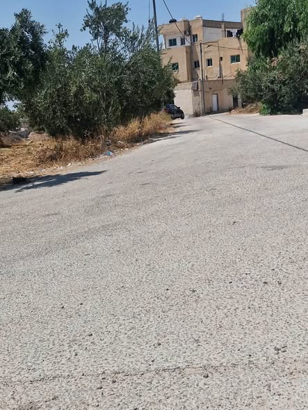 قطعة أرض سكنية مميزة للبيع في إربد – شارع فوعرا - 4