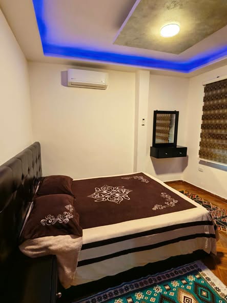 شقة مفروشة للايجار - 450 دينار - 4